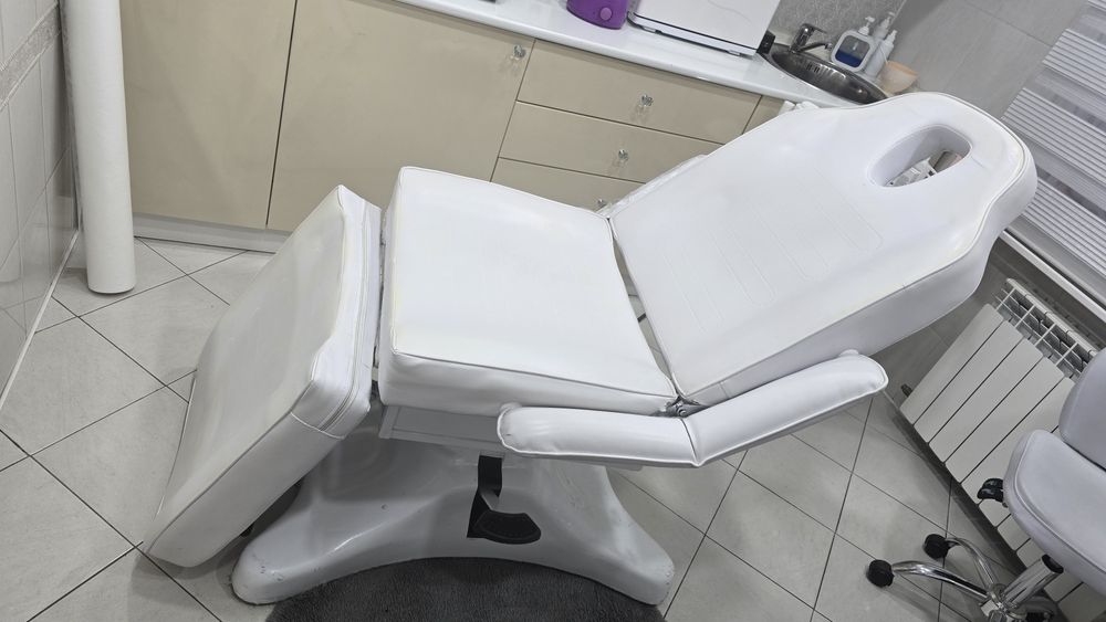 Косметологическая кушетка