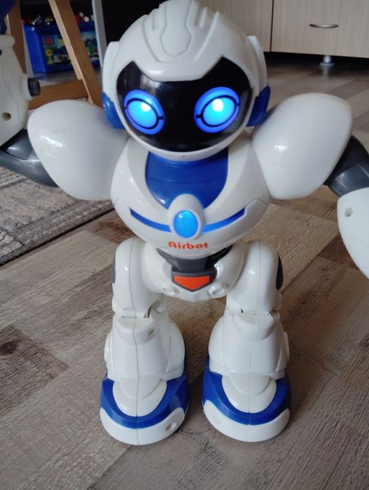 Robot de jucărie.