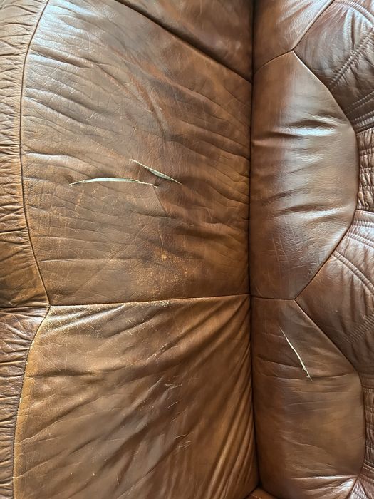 Кожаный диван с 2 креслами