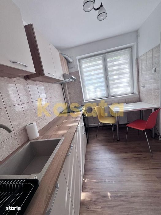 3 Camere de Închiriat