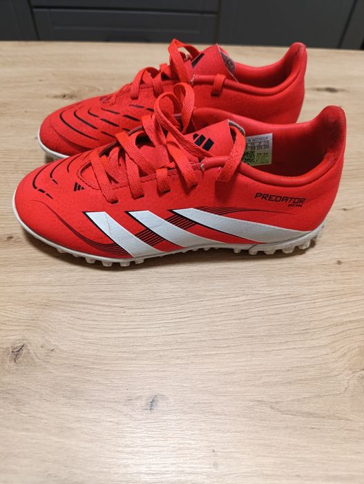 Детски футболни обувки - adidas predator