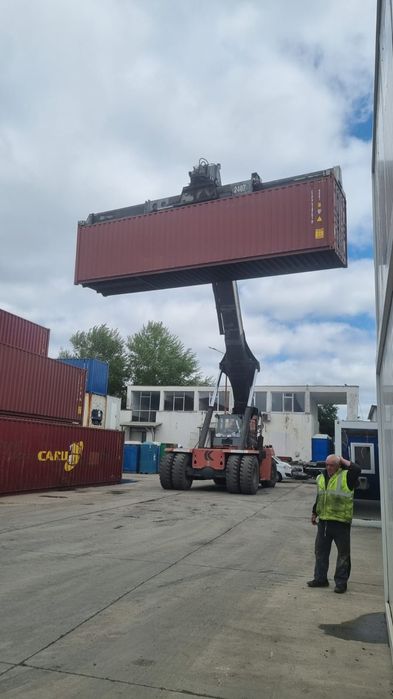 Vând containere navale noi și sh