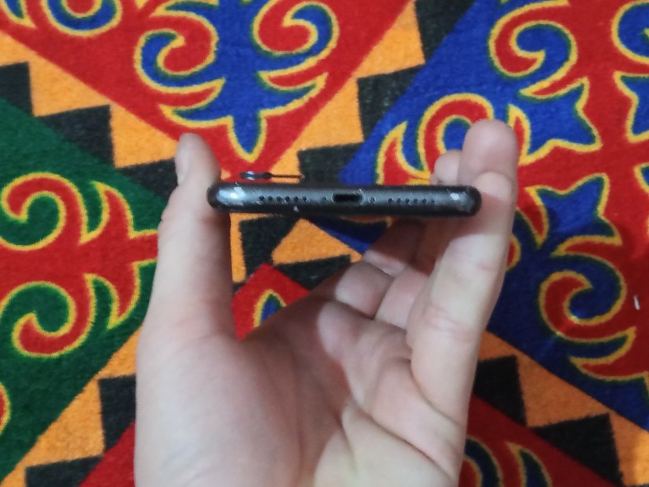 Продаю Айфон 11 срочна Сарыагаш