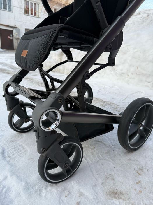 Детская коляска с двумя блоками