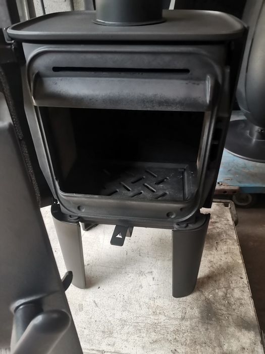 Чугунена печка на дърва Jotul
