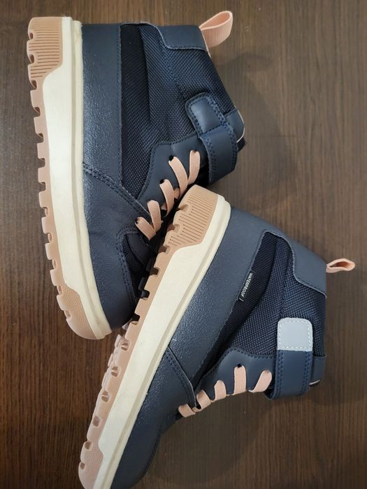 Детски зимни боти