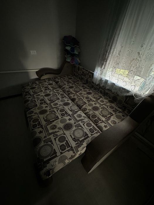 Продам диван длина 2.2м ширина 1м