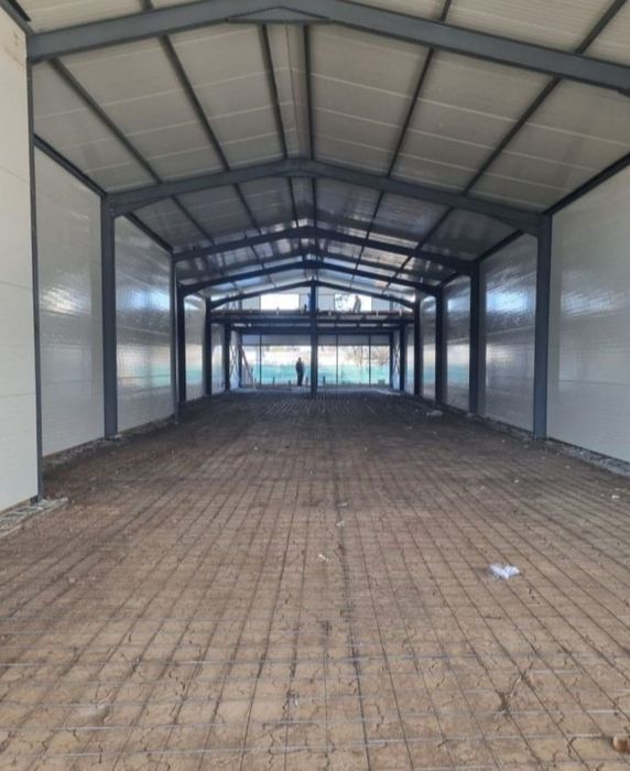 Vand hale metalice la super preț-calitate