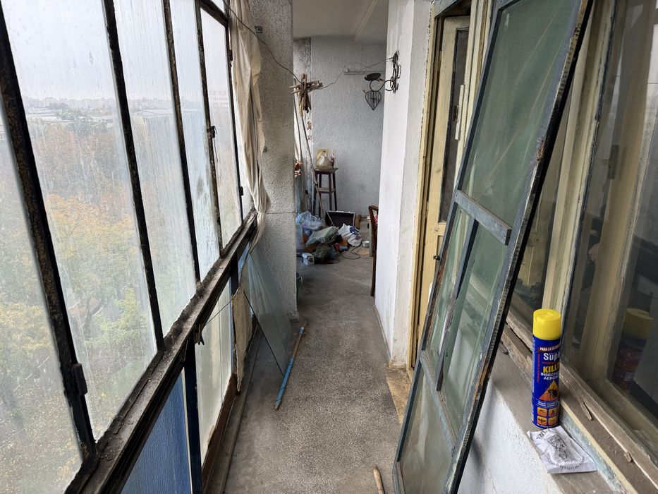Vand apartament 2 camere decomandat