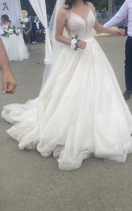 Булчинска рокля ..