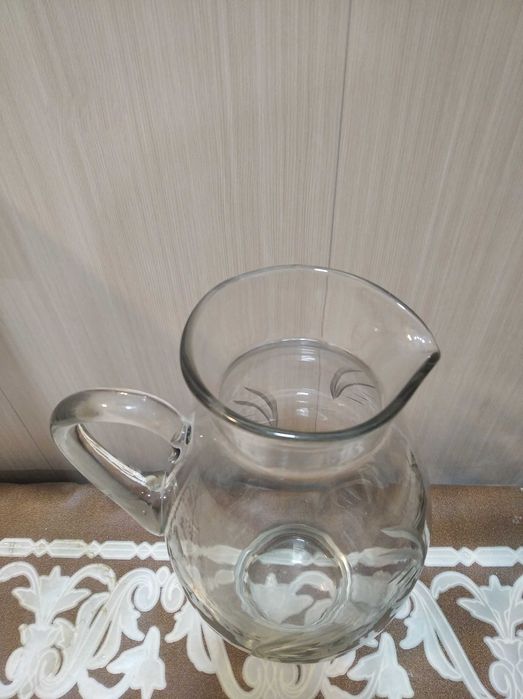 Графин, кувшин .