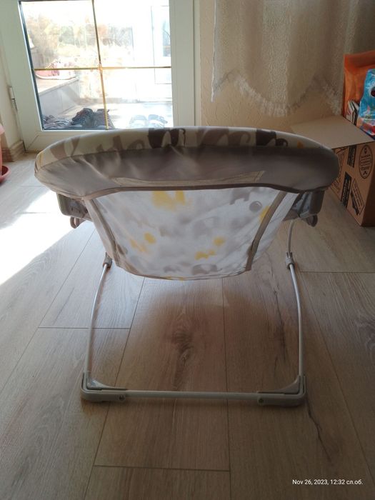 Продавам бебешки шезлонг