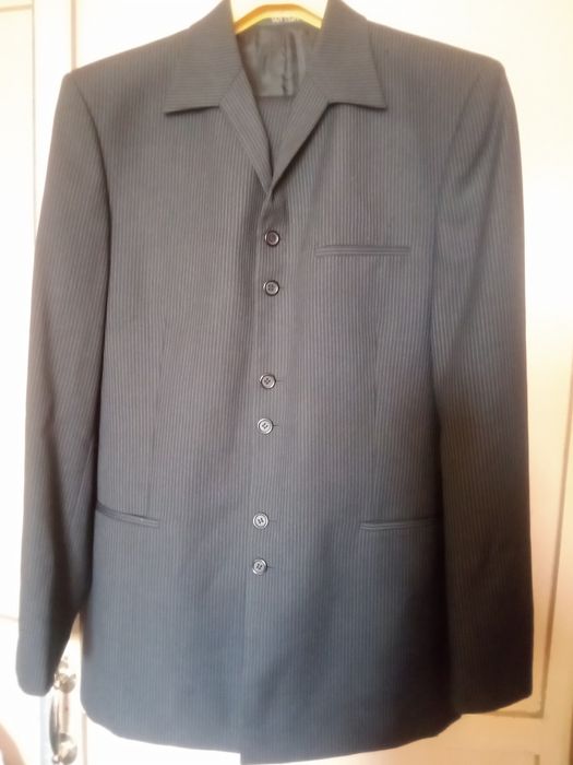 Костюм мужской .