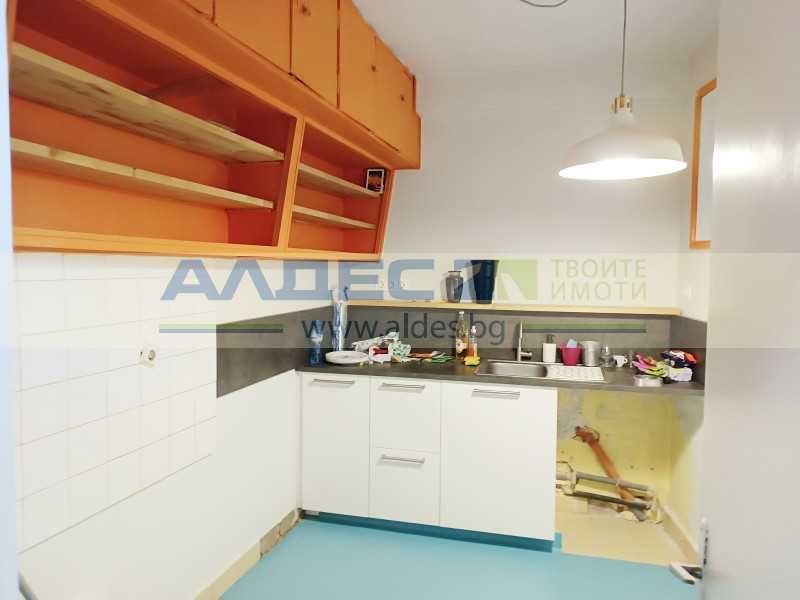 Дава се под наем Двустаен апартамент в София, Лозенец - 75 кв.м за 400 € - Снимка #6