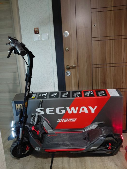 Електрическа тротинетка Segway ZT3 Pro 25 км/ч