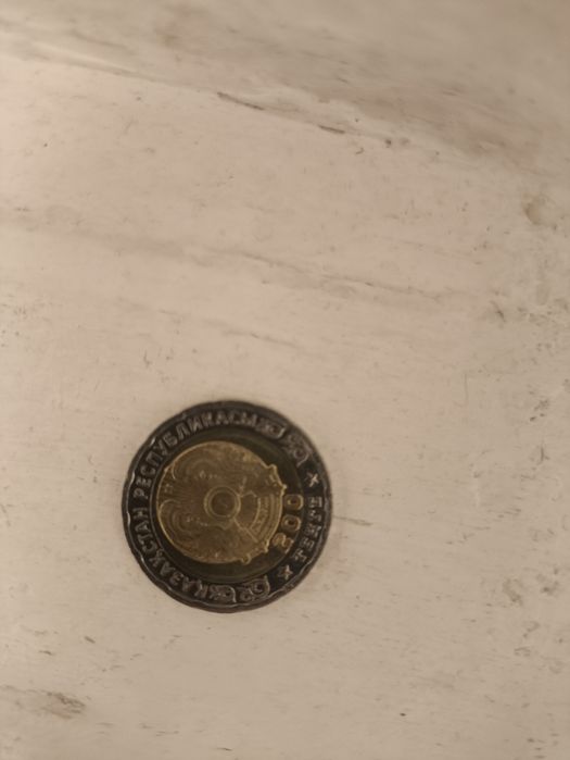 Сатылады 80 жылдығы бар монета