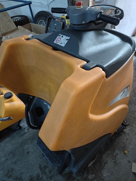 Masina spalat pardoseli Taski Swingo XP