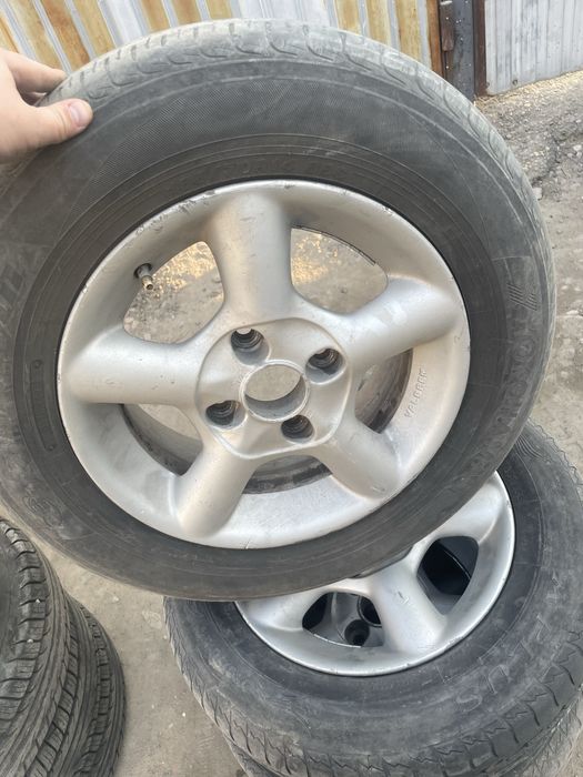 Продам летнию резину