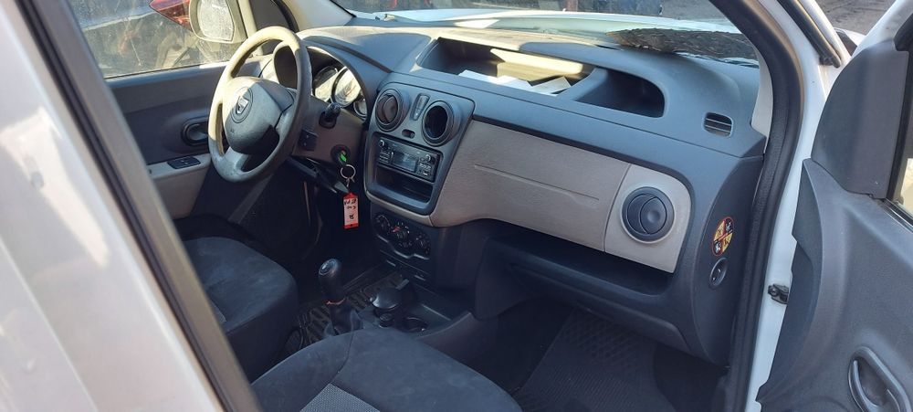 Dezmembrez Dacia Dokker 1.6 8 V euro 6 Van 2015