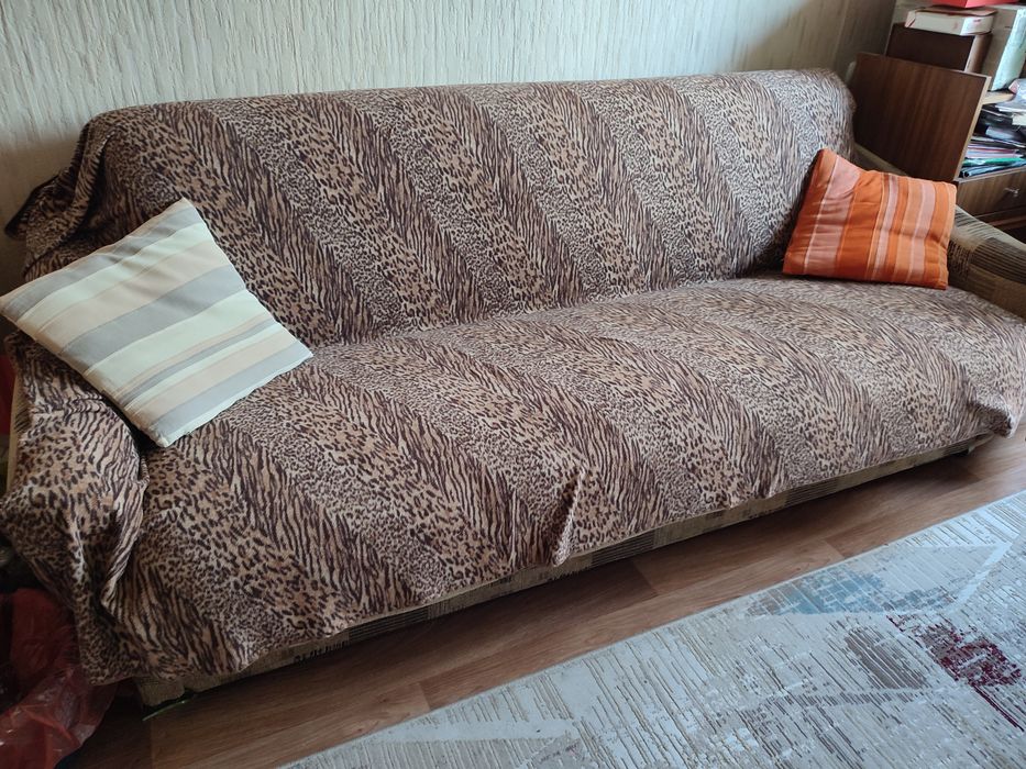 Продам диван книжка б/у