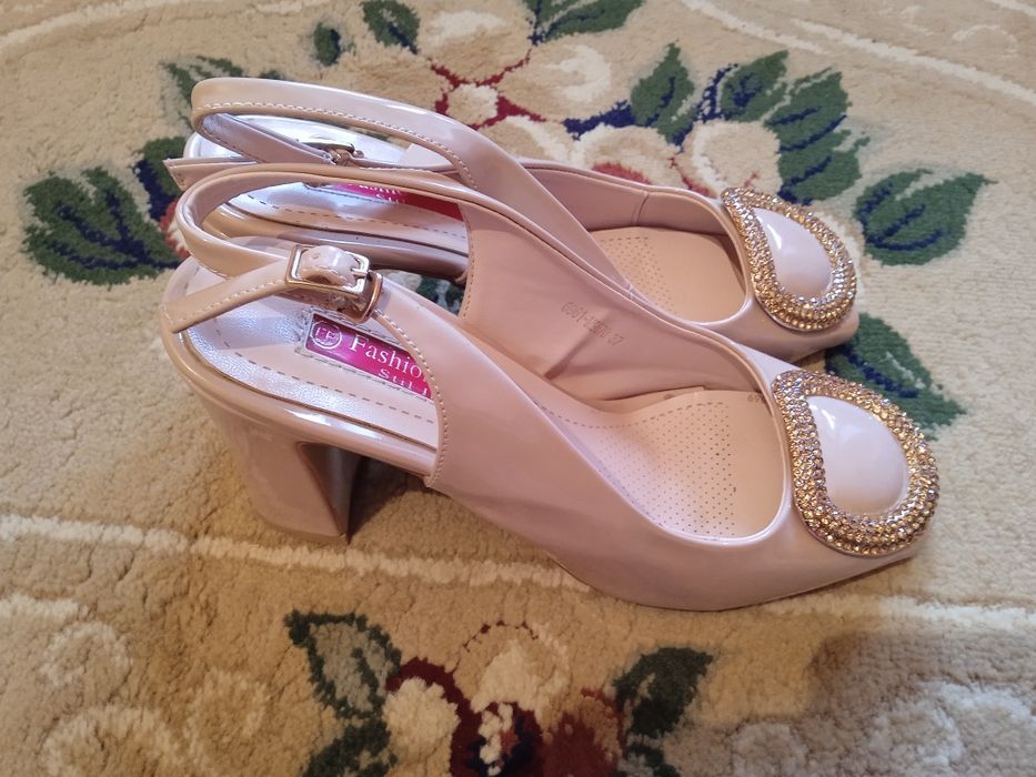 Tufli basanochka tapochka sotiladi