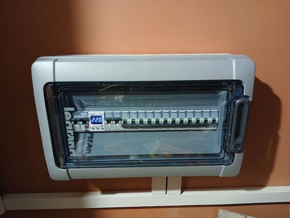 Elektr montaj ishlariga shogird olamiz.