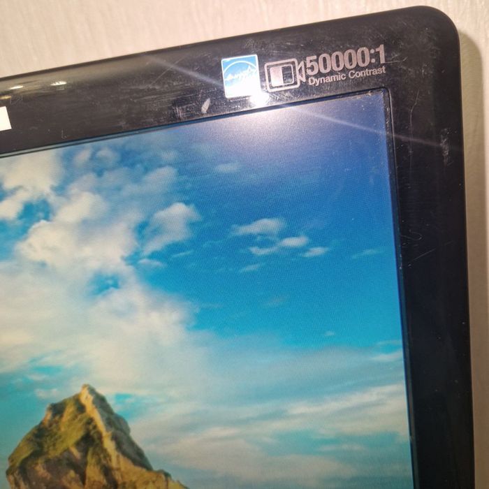 Монитор Самсунг БУ.