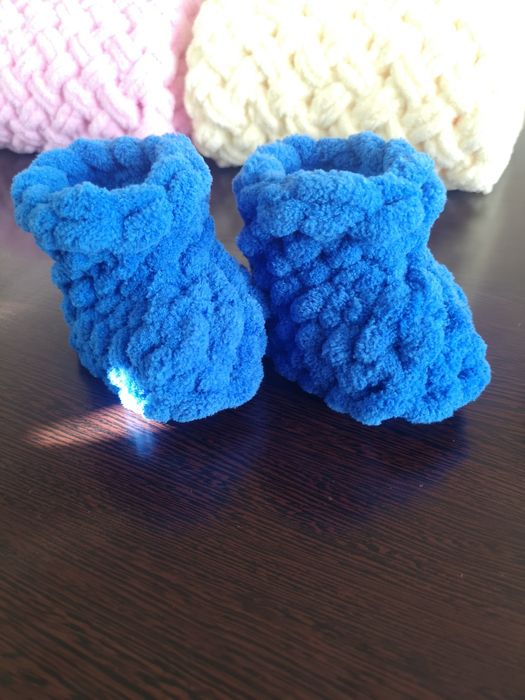 Детски пантофки плетени