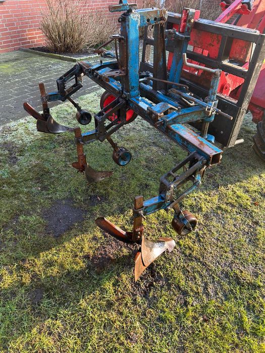 Картофосадачка двуредова и междуредов инвентар