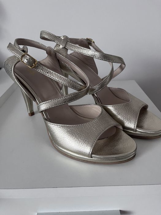 Sandale elegante cu toc, aurii Vanilla nr 39