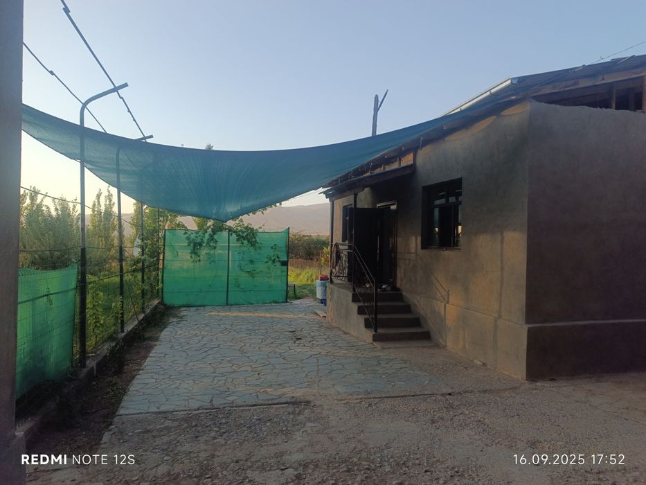 Уй сотилади дача учун жуда зур жой