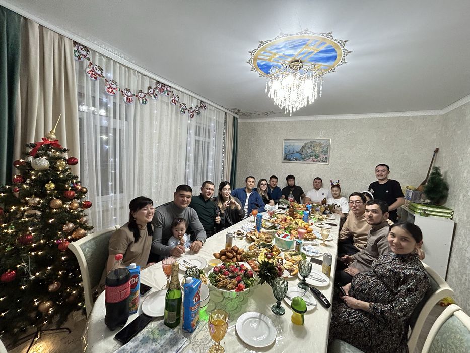 Продам стол с стульями