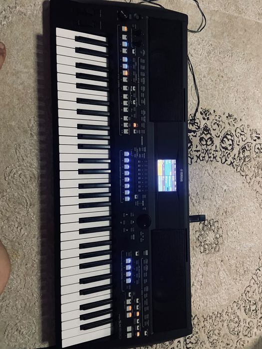 YAMAHA PSR SX 600 Продам