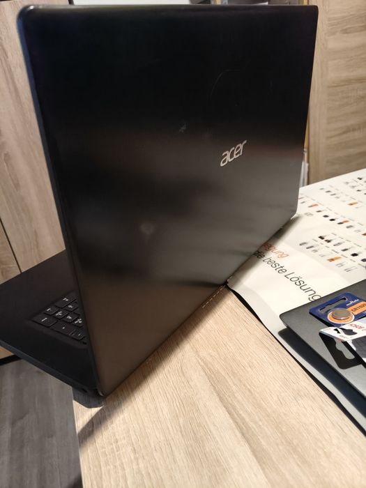 Acer Aspire 17" proc intel dual RAM 8GB SSD 256gb bateria tine