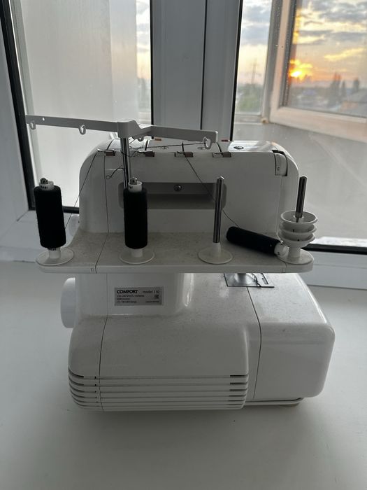 Оверлок comfort 110