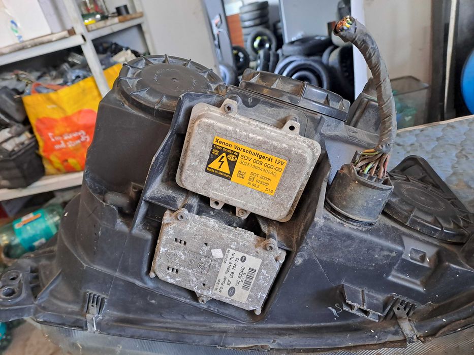 Far stanga dreapta Faruri Land Rover Range Rover L332 cu Xenon Adaptiv