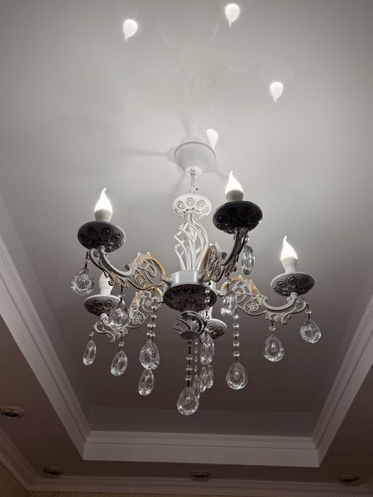 Продам люстры премиум