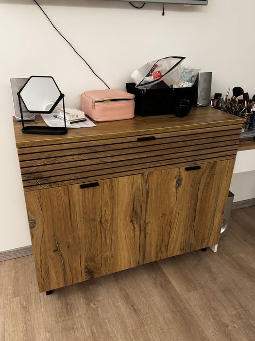 Pat cu somiera si noptiere cu limini led fara saltea si comoda