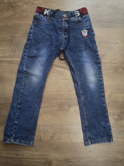 Джинсовые брюки для мальчиков