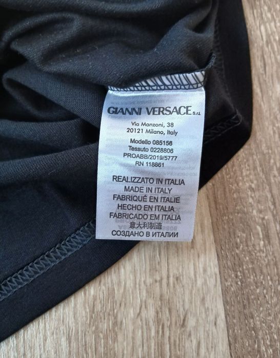 Versace тениски в черен вариант - ТОП модел за сезона ! ! !
