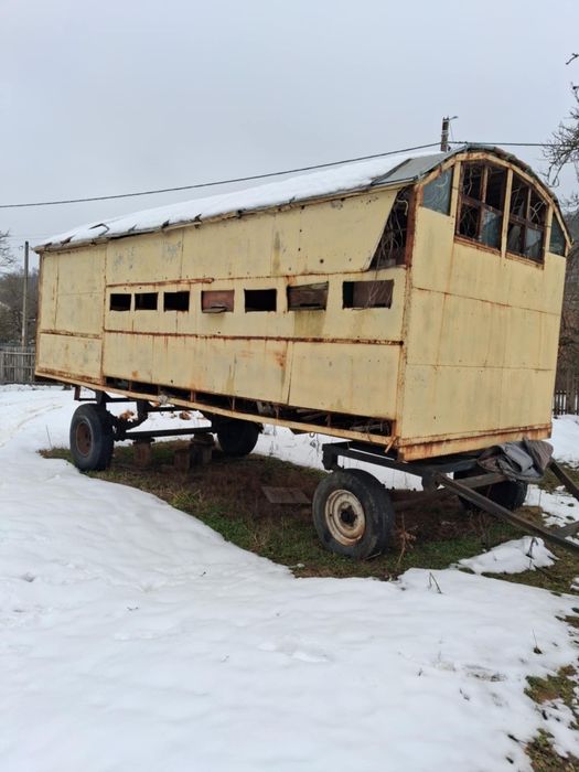 Vând vagon stupi fără acte