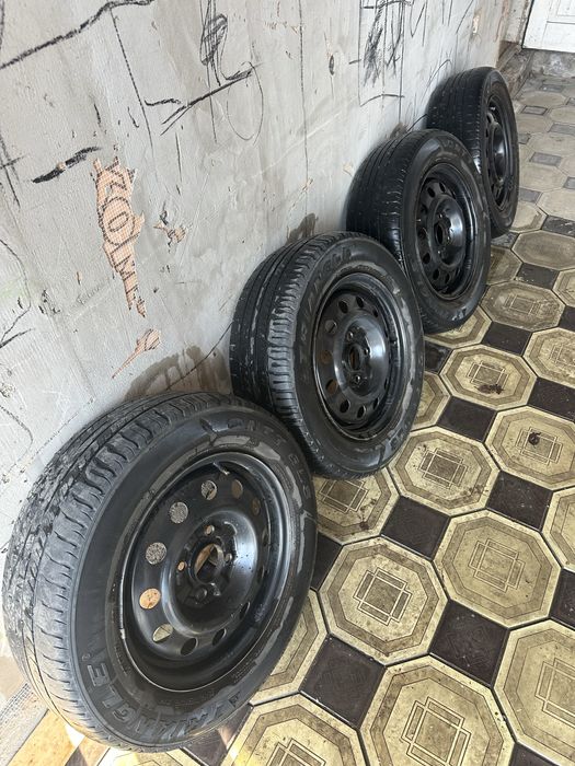 Резина с дисками r15