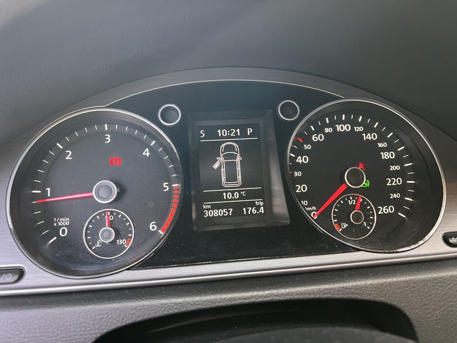 Vând vw passat b7 an 2014