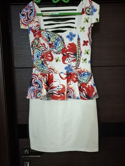 Продаются 3 шикарных платья