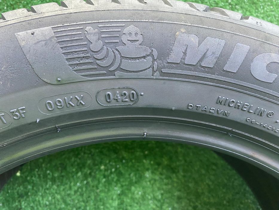 Set 2 anvelope  Vara Michelin Primacy 4 215 55 R17 98 W Dot 0420 Profil 4,64 mm