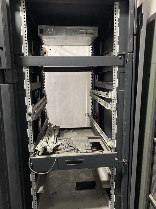 Шкаф серверный для офиса