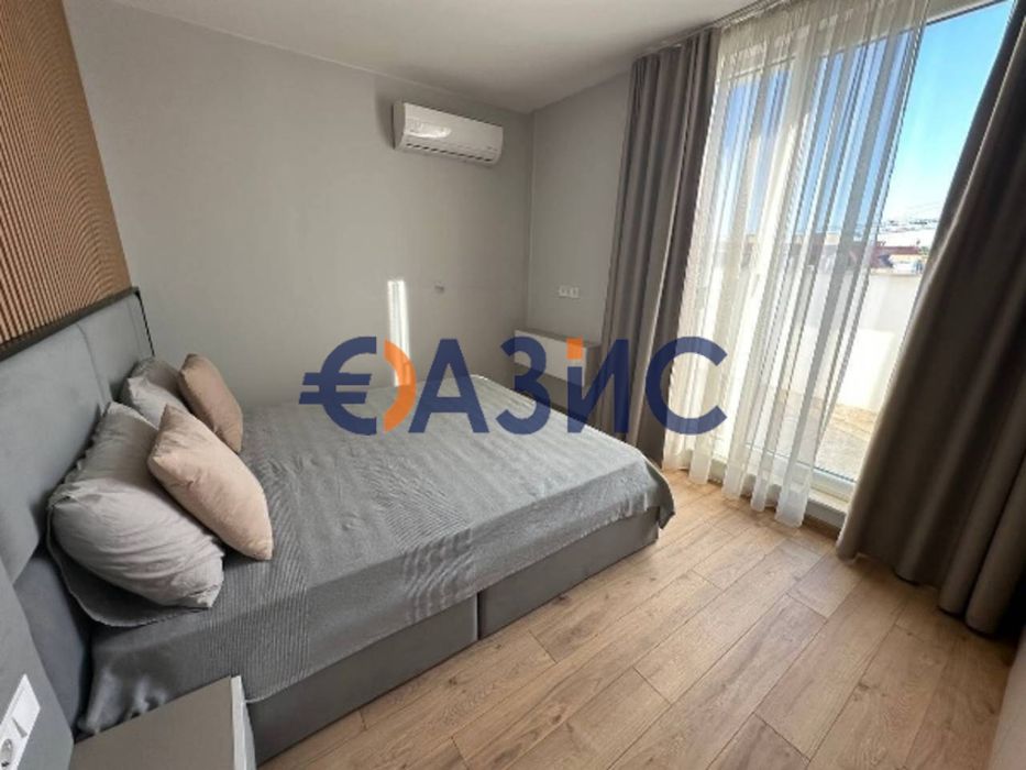 Голям двустаен апартамент с просторна веранда, Слънчев Бряг,154 000