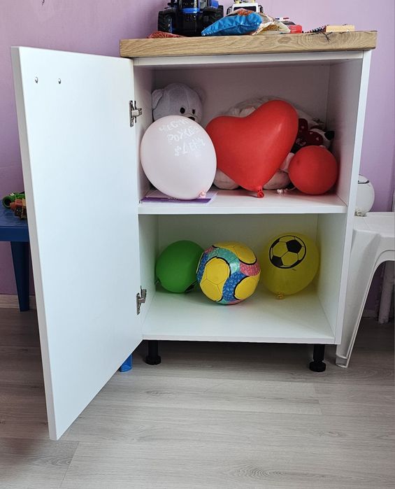 Шкаф Голям / Масивна и Тежка Мебел