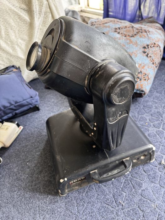 moving head light ( harakatlanuvchi sahna yoritgichi)