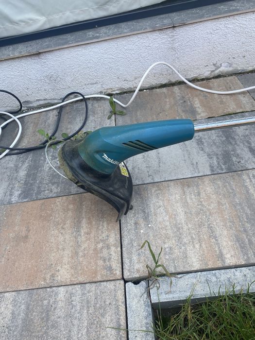 Trimmer Makita UR3000